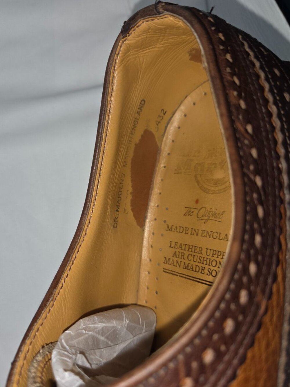 Vintage Dr. Martens 3989 Made in England Leather Wingtip Oxfords - UK 10 / US 11 - Picture 9 of 10